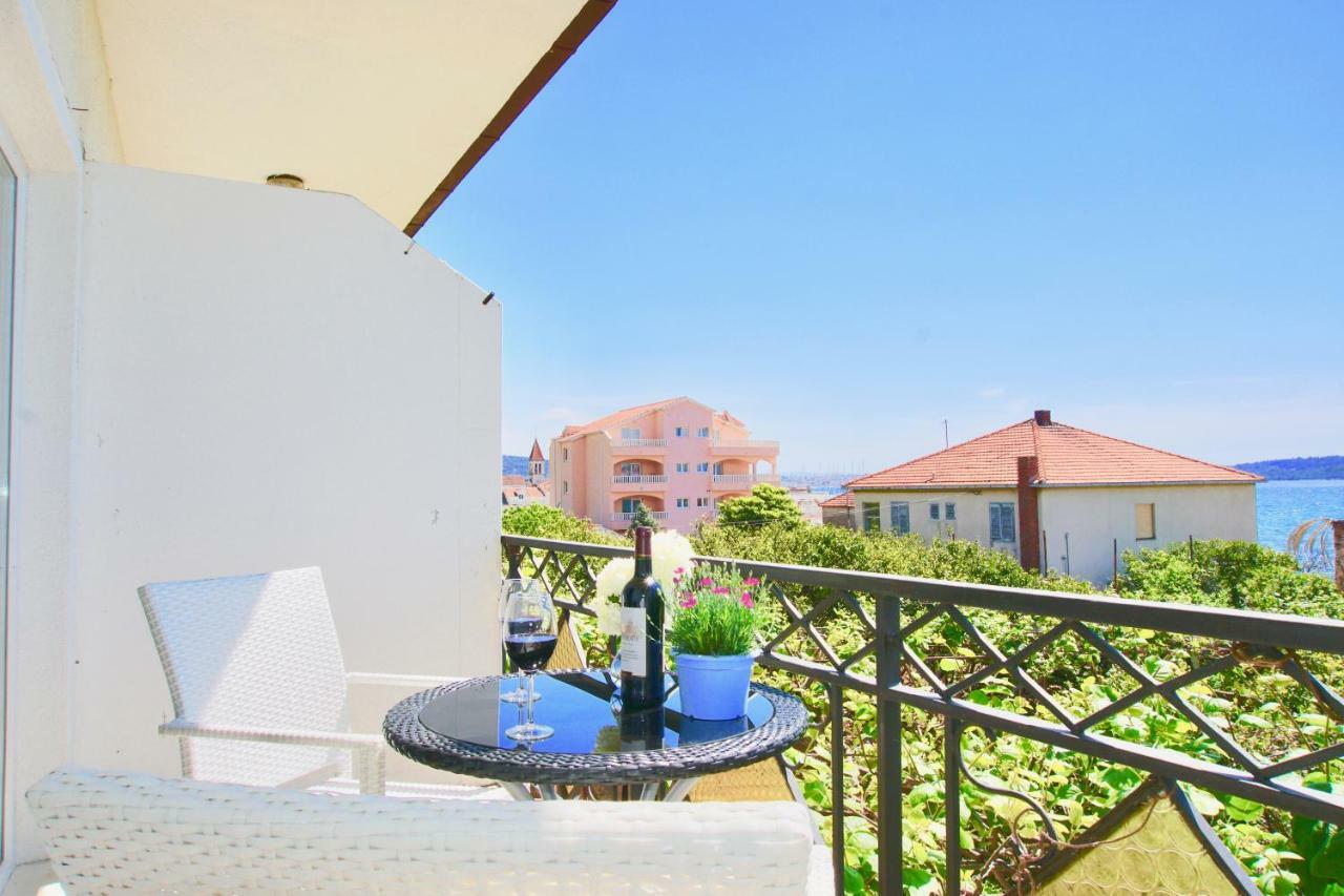 Apartments Burano Trogir Exterior foto